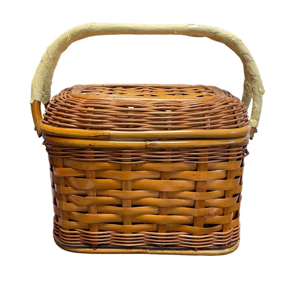 Picnic Time Romance picnic basket deluxe service for two Rattan Wood Vintage New